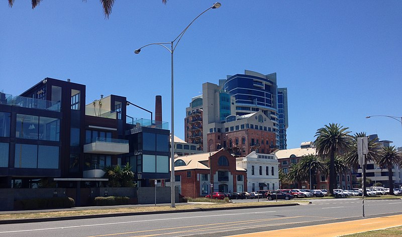 File:Beach Road, Port Melbourne.jpg