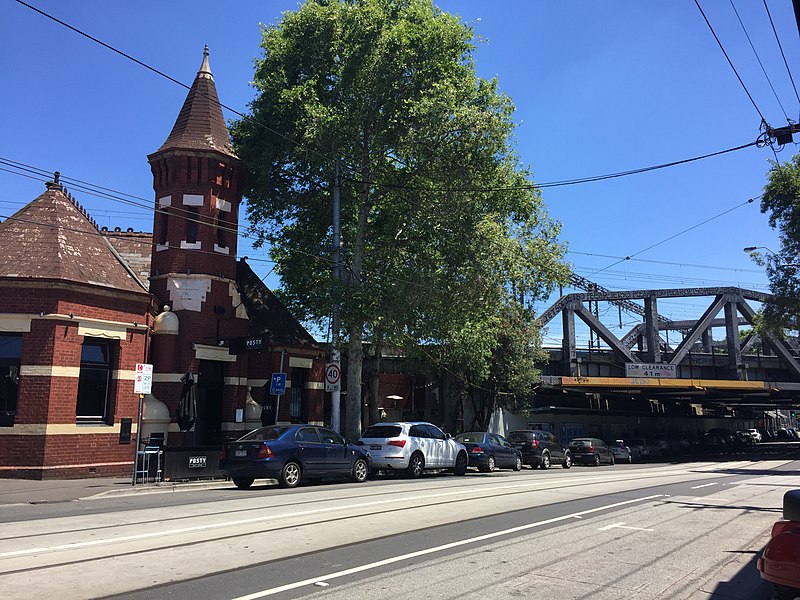 File:Swan Street, Richmond.jpg