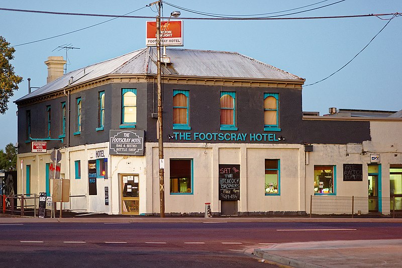 File:The Footscray Hotel 2016.jpg